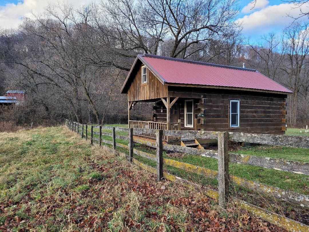 Crooked Creek Cabins Rentals in Boscobel